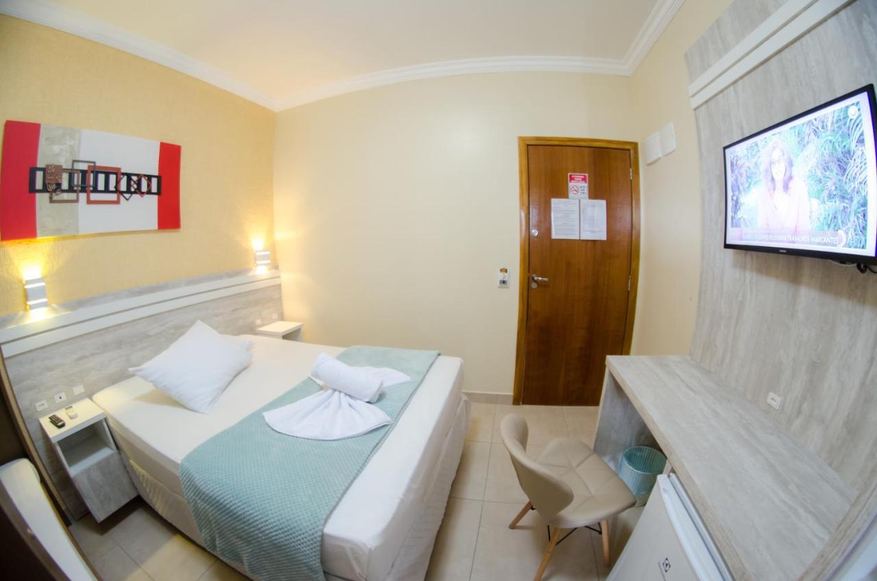 Villarejo Parque Hotel Пеня Екстериор снимка